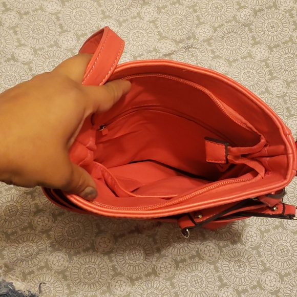 Purse - Picture 3 of 4